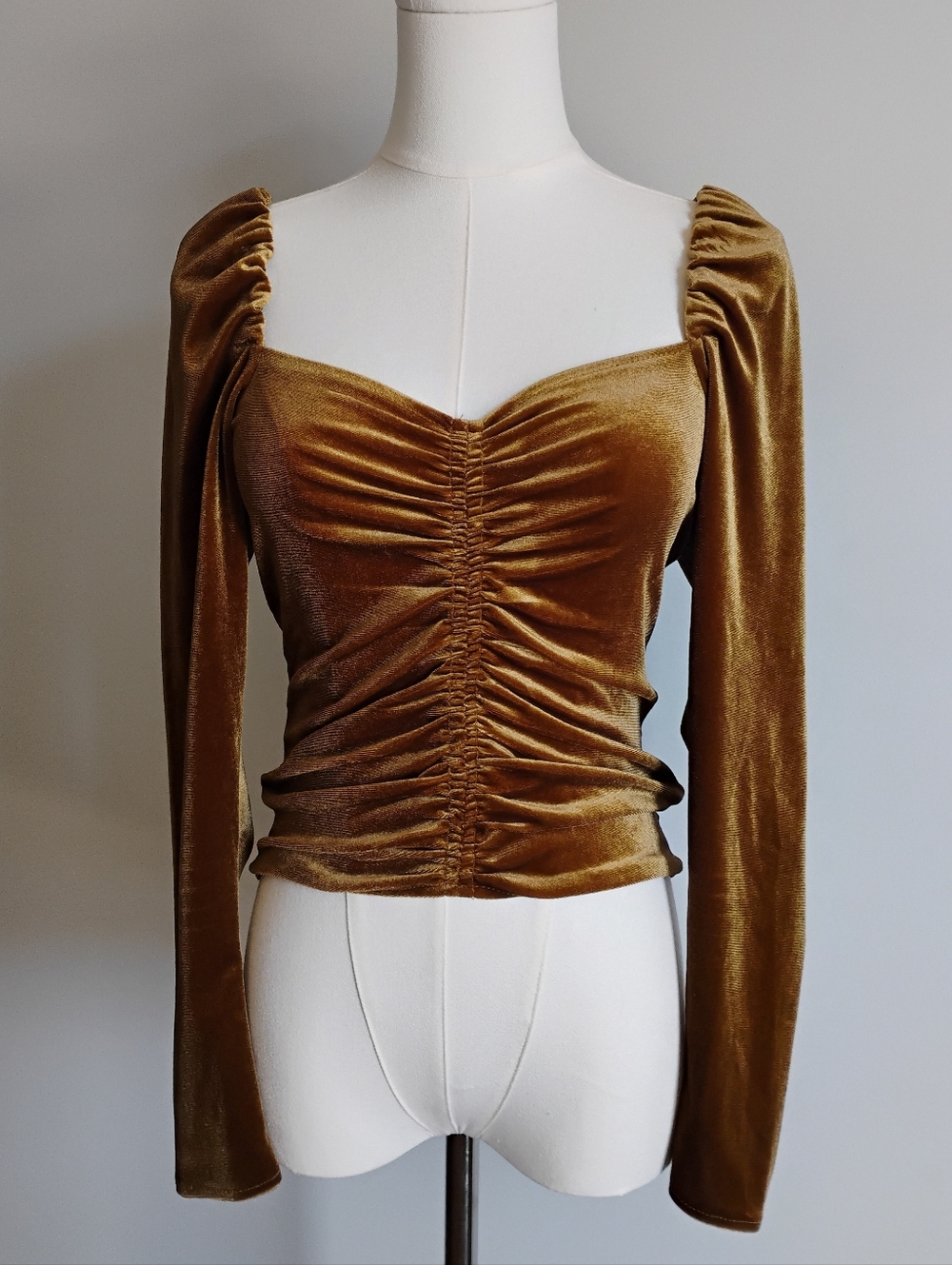 Steve Madden Gold-Brown Ruched Velvet Long Sleeve Top